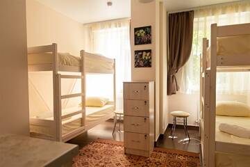 Улучшенный семейный четырехместный номер в Апарт-отеле Дача-House